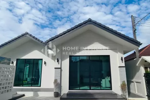 House in Kathu, Thailand 4 bedrooms № 131307 - photo 3