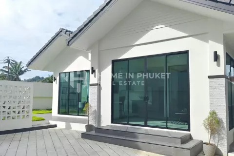 House in Kathu, Thailand 4 bedrooms № 131307 - photo 4