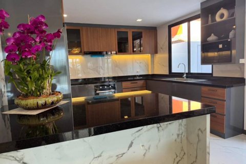 Вилла в Паттайе, Таиланд с 6 спальнями № 125902 - фото 6