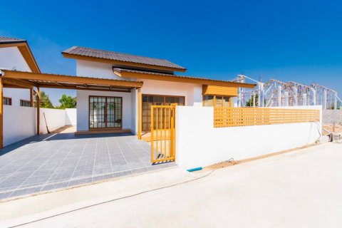 Дом в Хуа Хине, Таиланд с 3 спальнями  № 94362 - фото 2