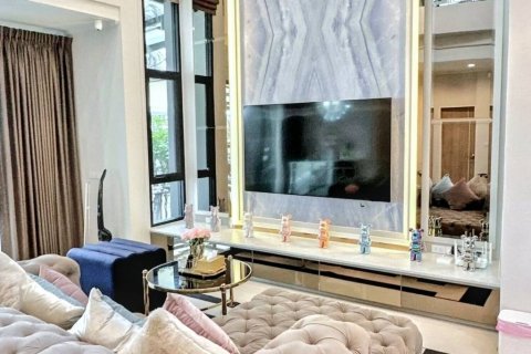 House in Bangkok, Thailand 5 bedrooms № 116116 - photo 10