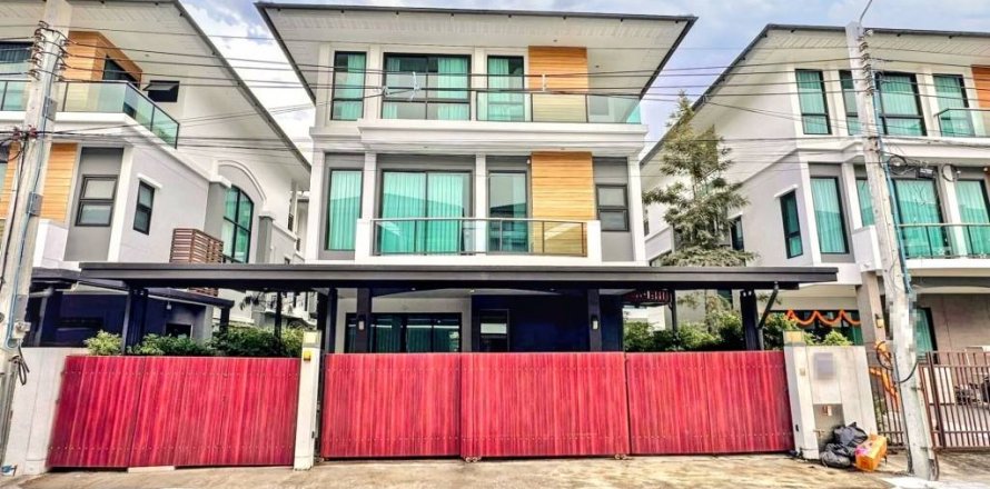 House in Bangkok, Thailand 5 bedrooms № 116116