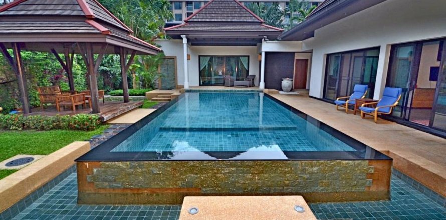 Villa in Bang Tao, Thailand 3 bedrooms № 99563