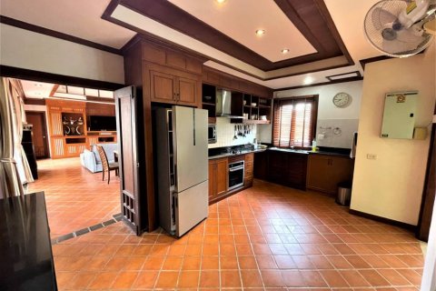 Villa in Rawai, Thailand 4 bedrooms № 99564 - photo 3