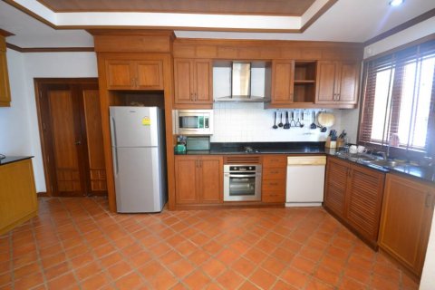 Villa in Rawai, Thailand 4 bedrooms № 99564 - photo 4