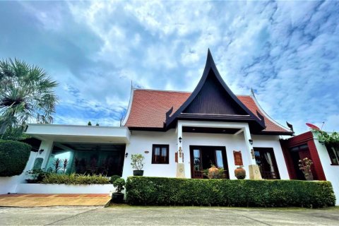 Villa in Rawai, Thailand 4 bedrooms № 99564 - photo 1