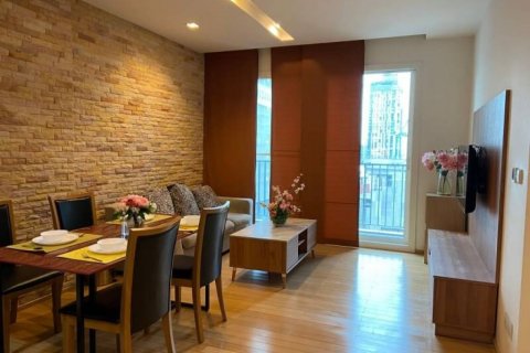 Кондоминиум с 2 спальнями в Пхракханонге, Бангкок, Таиланд № 85749 - фото 2