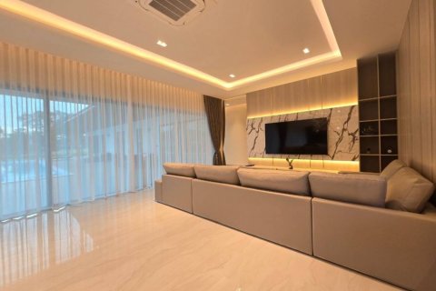 Villa in Cha-am, Thailand 4 bedrooms № 104797 - photo 5