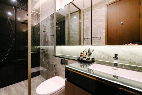 Condo in Khlong Toei, Bangkok, Thailand, 3 bedrooms  № 123961 - photo 26