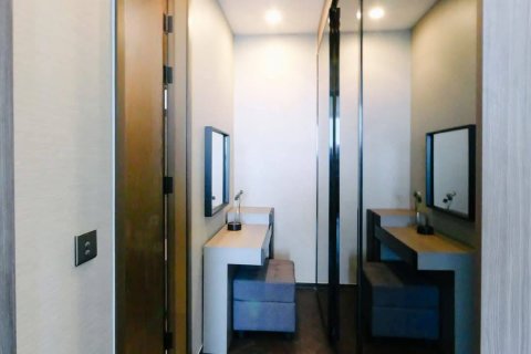 Condo in Khlong Toei, Bangkok, Thailand, 3 bedrooms  № 123961 - photo 8