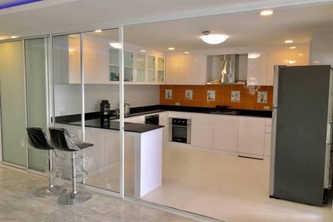 Condo à Watthana, Bangkok, Thaïlande, 4 chambres  № 123960 - photo 7