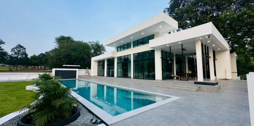 Villa à Pattaya, Thaïlande 4 chambres № 124396