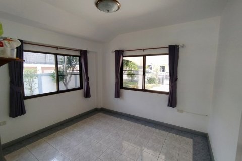 Дом в Паттайе, Таиланд с 4 спальнями  № 125617 - фото 9