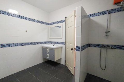 Дом в Паттайе, Таиланд с 4 спальнями  № 125617 - фото 10