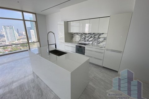 Condo in Sathon, Bangkok, Thailand, 2 bedrooms  № 123911 - photo 2