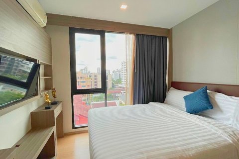 Кондоминиум с 2 спальнями в Ваттхане, Бангкок, Таиланд № 123909 - фото 11