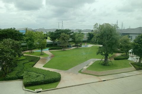 Condo in Samut Prakan, Thailand, 4 bedrooms  № 123913 - photo 23
