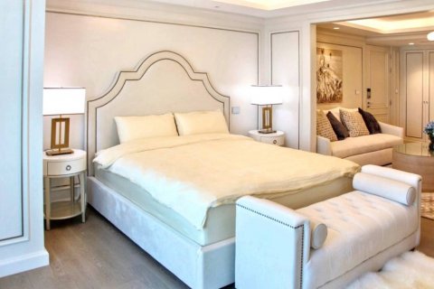 Penthouse in Bangkok, Thailand 6 bedrooms № 132984 - photo 6