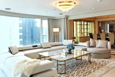 Penthouse in Bangkok, Thailand 6 bedrooms № 132984 - photo 2