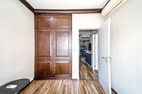 Condo in Bangkok, Thailand, 2 bedrooms  № 132985 - photo 8