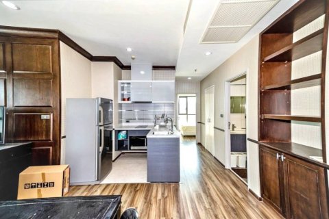 Condo in Bangkok, Thailand, 2 bedrooms  № 132985 - photo 3