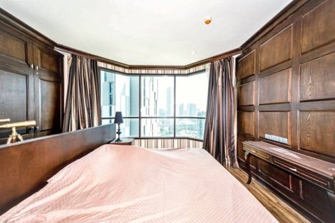 Condo in Bangkok, Thailand, 2 bedrooms  № 132985 - photo 10