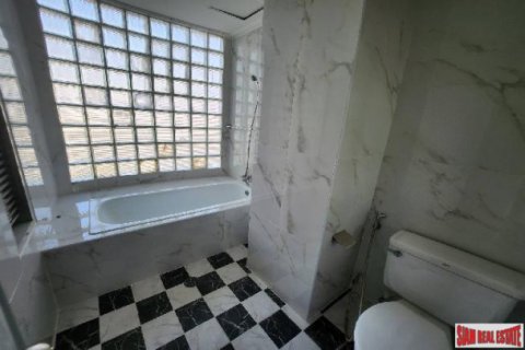 Квартира в Бангкоке, Таиланд с 2 спальнями  № 125654 - фото 15