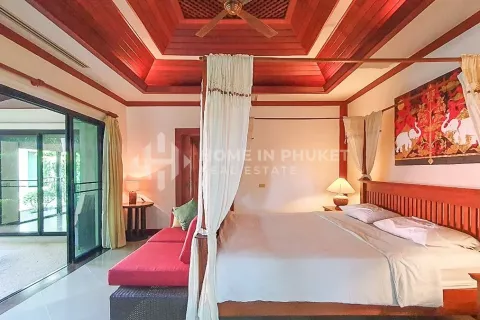 House on Nai Harn Beach, Thailand 4 bedrooms № 131267 - photo 12