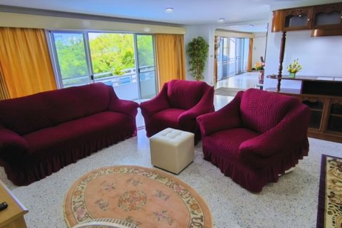 Condo in Pattaya, Thailand, 2 bedrooms  № 119663 - photo 2