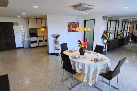Condo in Pattaya, Thailand, 2 bedrooms  № 119663 - photo 10