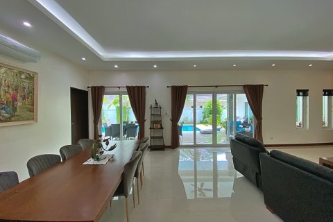 House in Hua Hin, Thailand 3 bedrooms № 125160 - photo 15