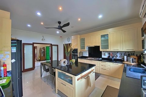 House in Hua Hin, Thailand 4 bedrooms № 125161 - photo 15