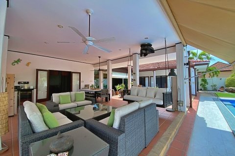 House in Hua Hin, Thailand 4 bedrooms № 125161 - photo 8