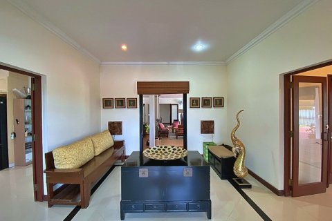 House in Hua Hin, Thailand 4 bedrooms № 125161 - photo 11
