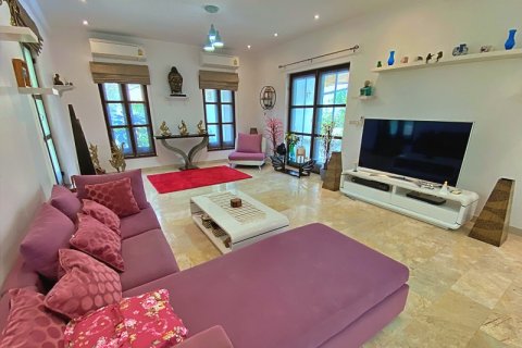 House in Hua Hin, Thailand 3 bedrooms № 125156 - photo 11
