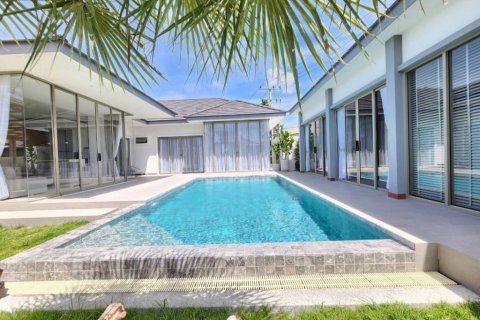 Вилла в Хуа Хине, Таиланд с 4 спальнями  № 132807 - фото 4