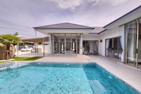 Вилла в Хуа Хине, Таиланд с 4 спальнями  № 132807 - фото 2