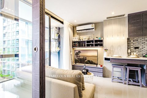 Condo in Kamala, Thailand, 1 bedroom  № 124235 - photo 16