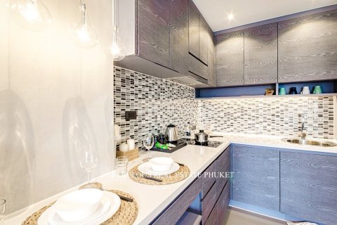 Condo in Kamala, Thailand, 1 bedroom  № 124235 - photo 2