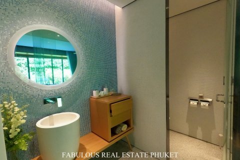 Condo in Kamala, Thailand, 1 bedroom  № 124232 - photo 13