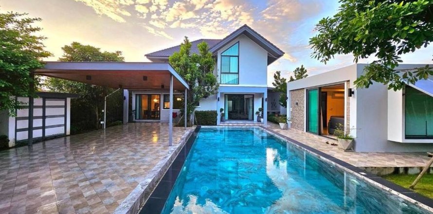 Maison à Chiang Mai, Thaïlande 5 chambres № 126150