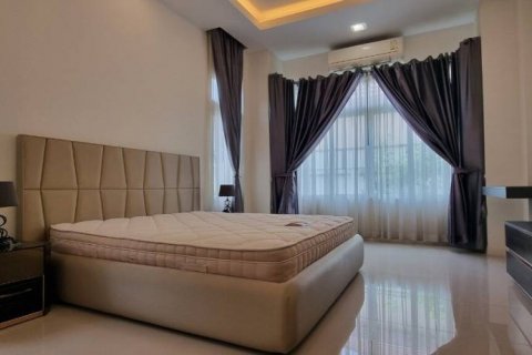 Дом в Паттайе, Таиланд с 3 спальнями  № 106787 - фото 9