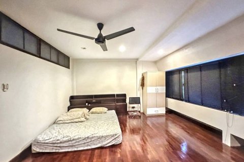 Townhouse in Bangkok, Thailand 3 bedrooms № 106791 - photo 7