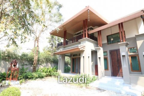 House in Chiang Mai, Thailand 4 bedrooms № 121691 - photo 1