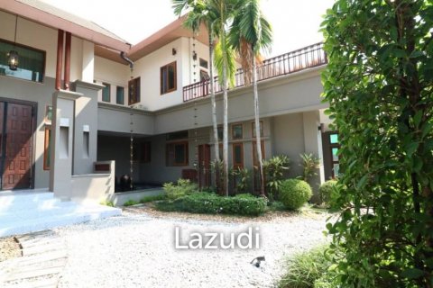 House in Chiang Mai, Thailand 4 bedrooms № 121691 - photo 2