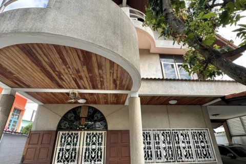 Дом в Бангкоке, Таиланд с 4 спальнями № 116166 - фото 5