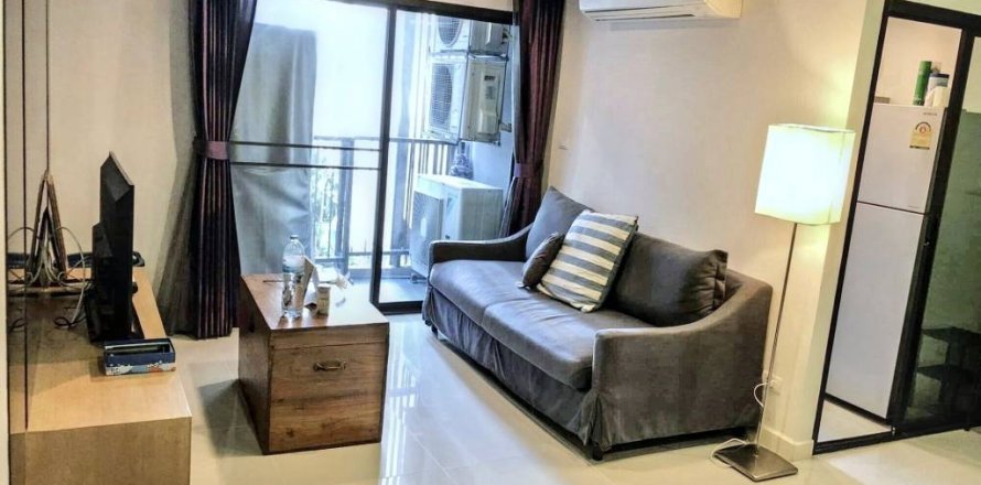 Condo à Phra Khanong, Bangkok, Thaïlande, 2 chambres  № 116163
