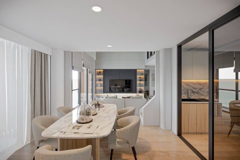 Condo in Huai Khwang, Bangkok, Thailand, 3 bedrooms  № 124060 - photo 15