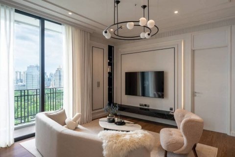 Condo in Pathum Wan, Bangkok, Thailand, 3 bedrooms № 124061 - photo 1