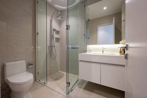 Condo in Pathum Wan, Bangkok, Thailand, 3 bedrooms № 124061 - photo 12